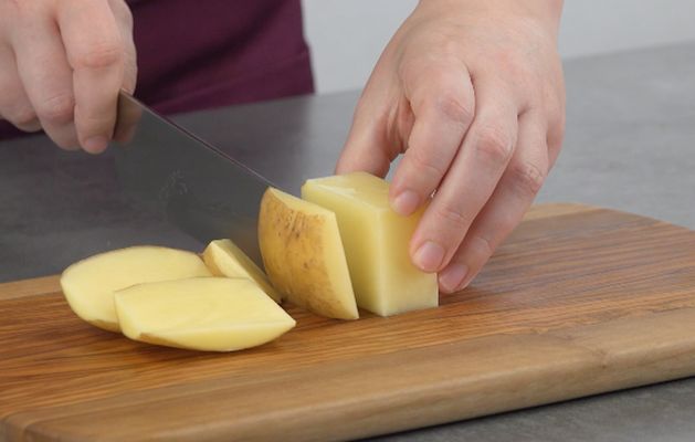 couper-pomme-terre-lamelles